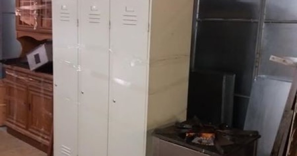 Thanh lý tủ rau, bếp 3 dài 1m8 của Ý