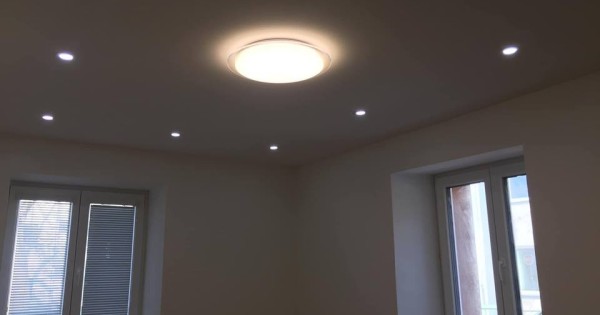 Cho thuê barak gồm 2 byt 2+kk và 1 byt 4+kk