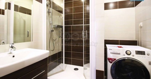 Bán Byt 3+kk,đã sửa rất đẹp DT 67m2, Praha 4 Modřany ra Sapa 6 min, đi kacerov 8