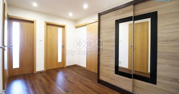 Bán Byt 3+kk,đã sửa rất đẹp DT 67m2, Praha 4 Modřany ra Sapa 6 min, đi kacerov 8