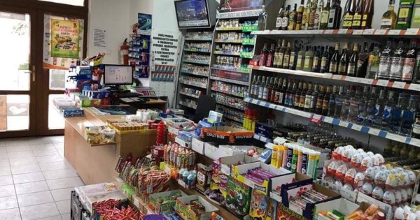 Nhượng lại cửa hàng tổng diện tích 400m, Strakonice