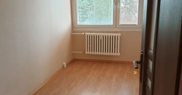 Cho thuê nhà 3+1, kamyk cách chợ Sapa 2 bến bus, Praha 4