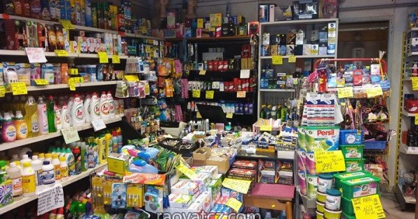 Nhượng lại CH Drogerie 130m2 thu nhập sạch 80ng/th, đã hoạt động 20 năm tại phố chính Praha 4 Nusle