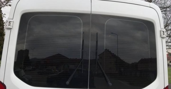 Xe ford transit 9 chỗ, xe mới chạy được 50 nghìn km