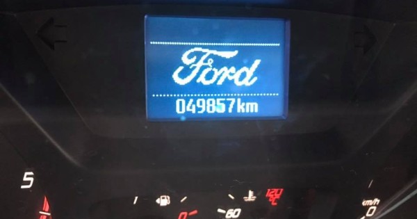 Xe ford transit 9 chỗ, xe mới chạy được 50 nghìn km