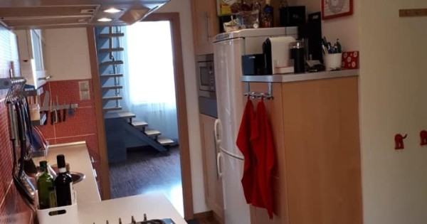 Tây muốn bán cả toà nhà 4 tầng,ở praha 9 vysočanká