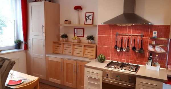 Tây muốn bán cả toà nhà 4 tầng,ở praha 9 vysočanká