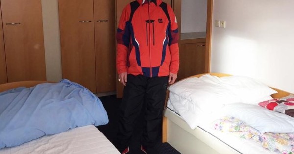 Cho thuê Byt 2+kk gần metro C- Kobylisy , rộng 55m2, đầy đủ nội thất