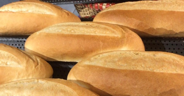 Cần tuyển 1 bạn làm tại quán Bánh mì Việt Nam BAMI