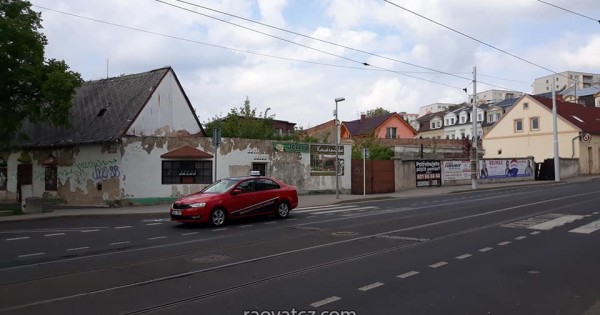 Cần bán 1200 m2 đất tại trung tâm TP Litvinov