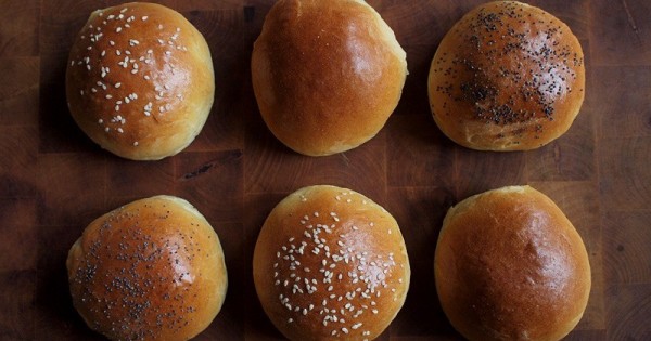 Cần tuyển 2 người làm bánh mì tại Obec Ondřejov, Cách Praha 4 25Km