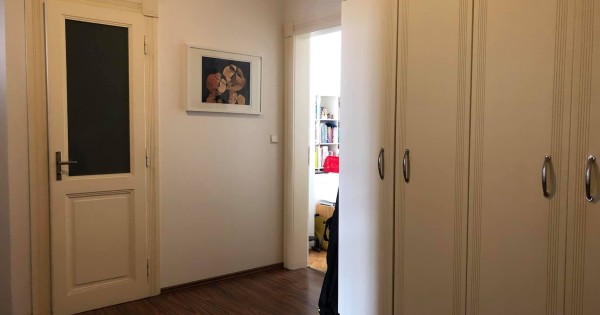 Cho thuê nhà 2+1 trong trung tâm giữa bán kính Praha 2 và Praha 3