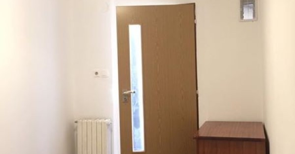 Cho thuê nhà 2 phòng ngủ, bếp, hành lang thoáng tại Praha