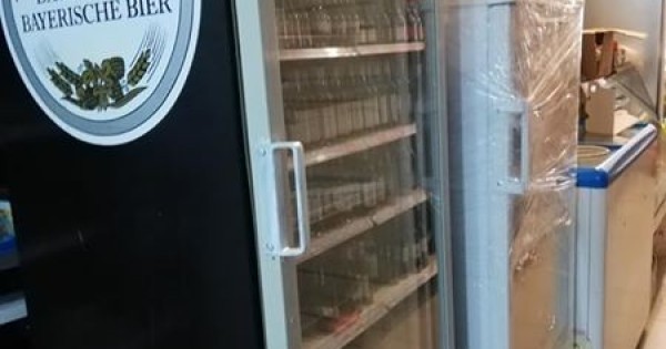 Chuyên thanh lý tủ mát, tủ kem, tủ bánh ngọt, tủ salam vùng Chrudim