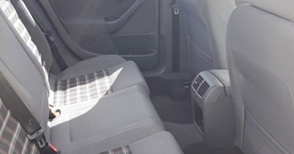 volkswagen Golf GTI, đời 2006, 2.0 máy xăng đã chạy 200xxx km