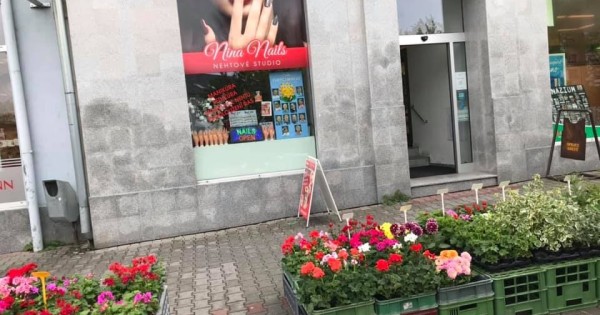 Nhượng lại tiệm Nails giá mềm, 40m2, vùng Hranice okres Olomouc
