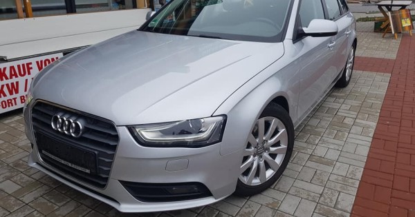 Bán xe audi A4 2.0TDI 105kw sx 2013 180ngkm