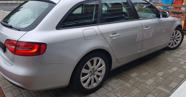 Bán xe audi A4 2.0TDI 105kw sx 2013 180ngkm
