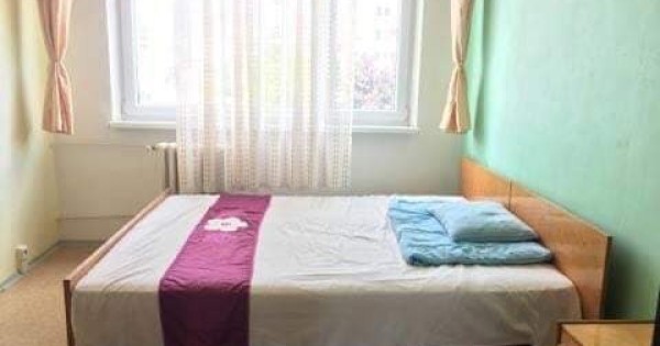 Nhà 3+1 ở cerny most - praha 9, gần metro còn 1 phòng trống muốn cho thuê