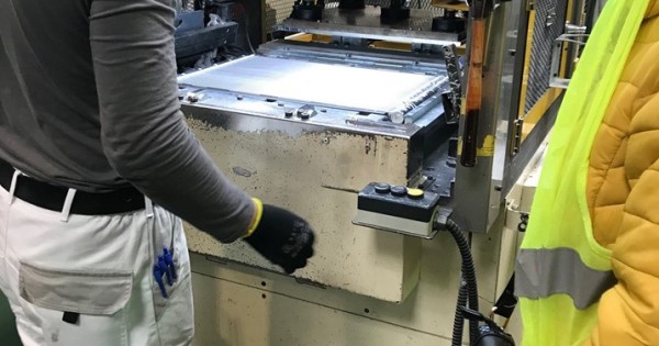 Cần tuyển 3 công nhân làm tại nhà máy ở Kladno