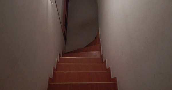 Cho thuê nhà 4+1, gần chợ Sapa đầy đủ tiện nghi sẵn vào ở