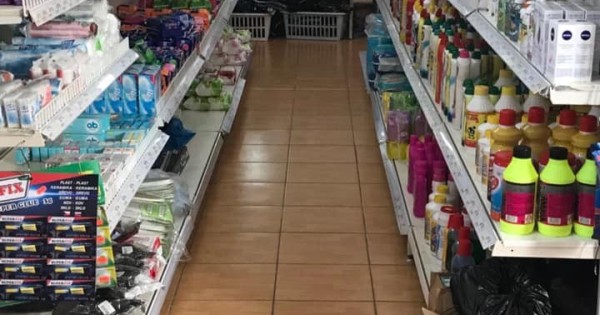 Nhượng lại cửa hàng gần Praha có park đỗ xe rộng