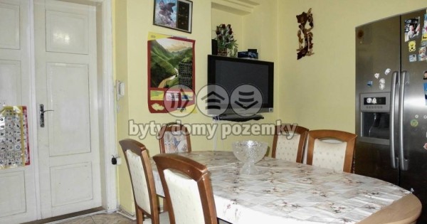 Bán cửa hàng trên ở dưới bán hàng, chủ tư nhân, 887 m2