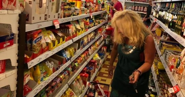 Nhượng lại cửa hàng trên ở dưới bán hàng làng Dražice, Tábor