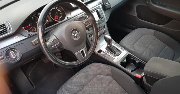 Bán xe vw passat 2.0TDI 103kw sx 2014 210ngkm