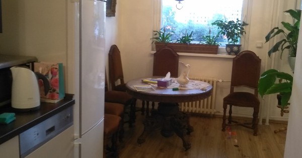 Cho thuê nhà 3+1. 85m sạch đẹp ,rộng rãi gần tramvaj,bus địa chỉ Praha 6