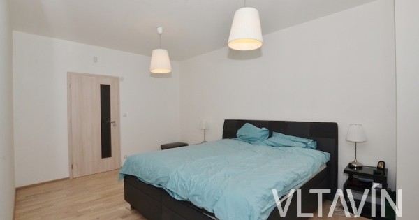 cho thuê căn hộ mới 3+kk / 75m2 trên tầng 2 ở tòa nhà Garden Tower