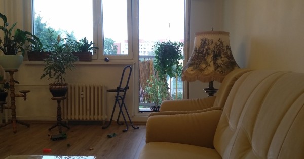 Cho thuê nhà 3+1. 85m sạch đẹp ,rộng rãi gần tramvaj,bus địa chỉ Praha 6