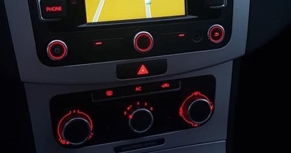 Bán xe wolksvagen passat 1.6 TDI (blue motion)