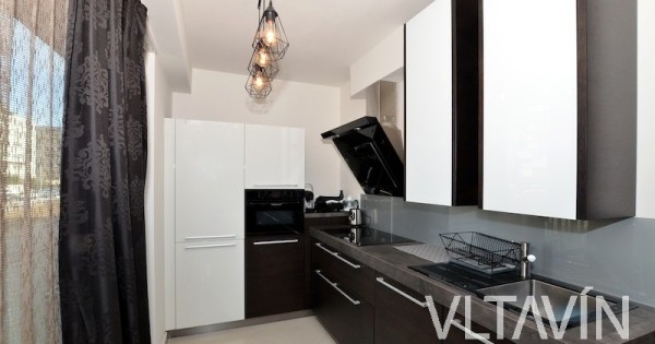 cho thuê căn hộ mới 3+kk / 75m2 trên tầng 2 ở tòa nhà Garden Tower