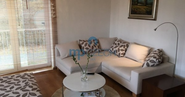 Cho thuê căn hộ mới 3 + kk, DT 100 m2, tầng 1/3 ở Brno