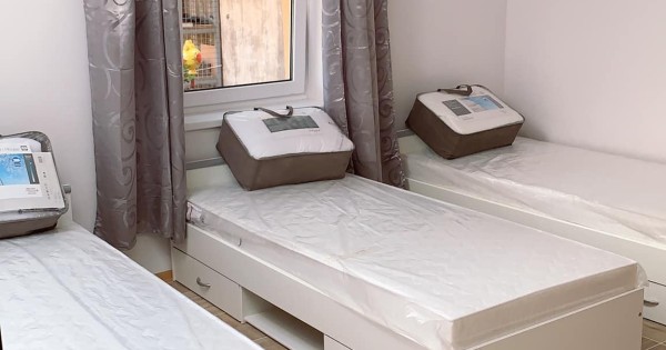 Bên em có nhà vườn ở praha4 và praha6 cho thuê khách du lịch