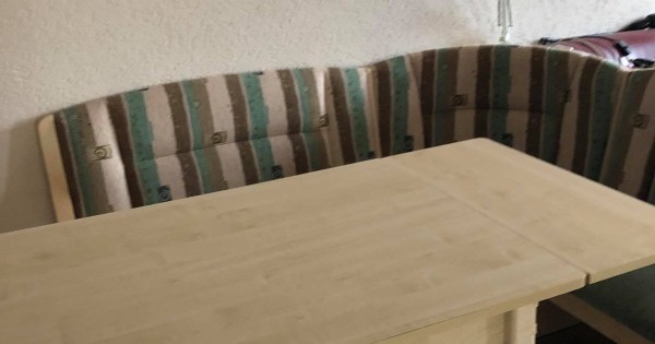 cạnh chợ Sapa đi bộ 5 phút còn một phòng cho thuê