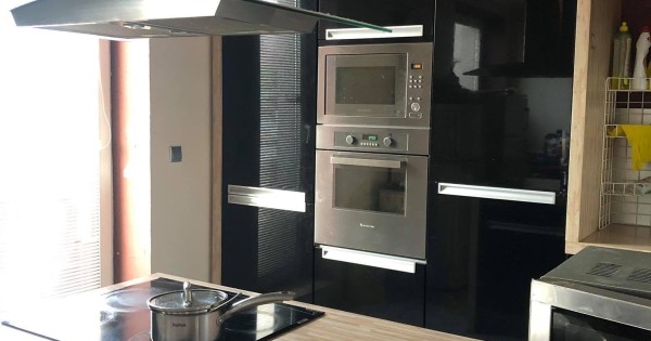 cạnh chợ Sapa đi bộ 5 phút còn một phòng cho thuê