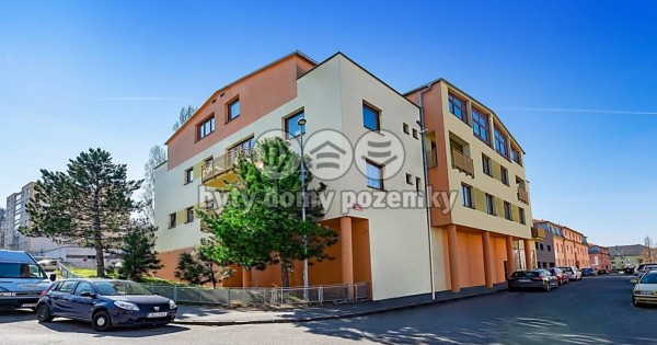 Bán bất động sản, cửa hàng, chủ tư nhân, 105 m², Praha 9