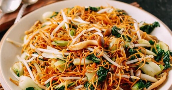 Tuyển đầu bếp cơm rang mì xào quán THAI THAI tại černý most, Praha 9