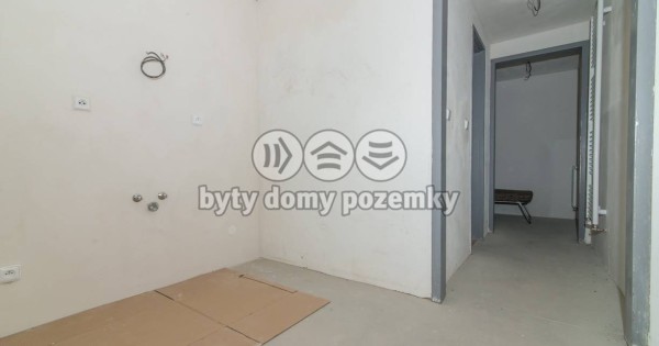 Bán bất động sản, cửa hàng 468 m2, Praha 6