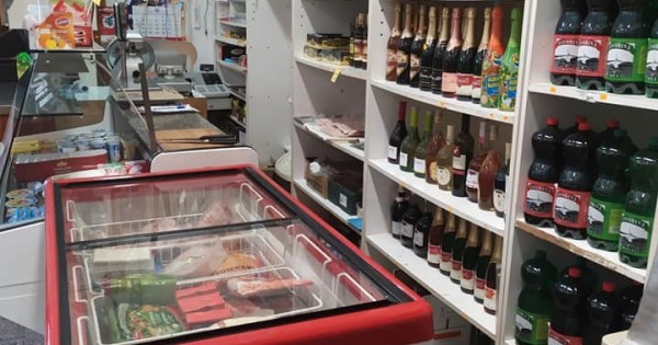 nhượng lại cửa hàng potraviny ở làng 1300 dân không cạnh tranh