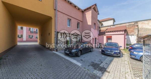 Bán bất động sản, trên ở dưới bán hàng, Praha 9 Čakovice