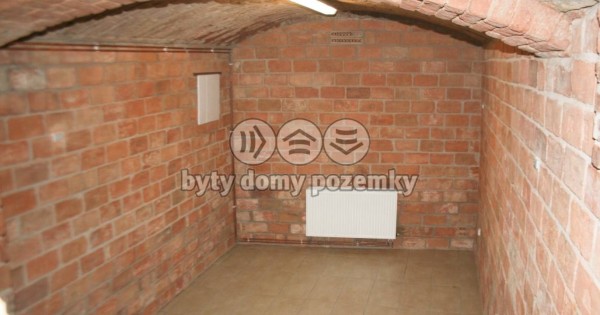 Bán bất động sản, cửa hàng, 150 m2, chủ tư nhân, Praha 10, phố Francouzská