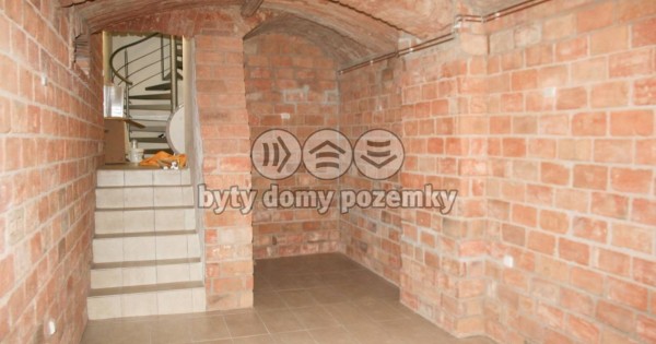 Bán bất động sản, cửa hàng, 150 m2, chủ tư nhân, Praha 10, phố Francouzská