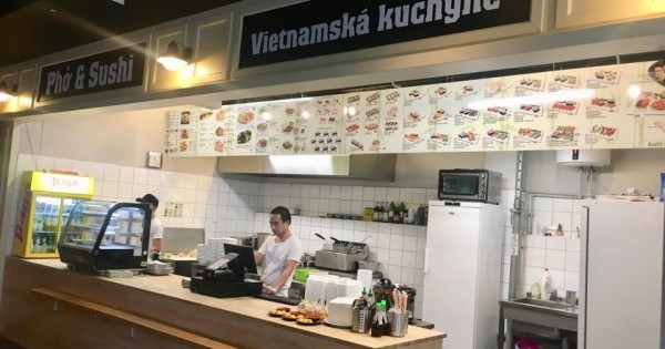 Phở Pankrácký Rynek cần tìm phụ bếp làm việc từ 8h- 18h