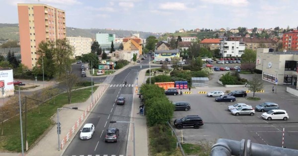 Mình có byt 3+kk ,89m2 +10m2 balkon, tại Modřany praha 4