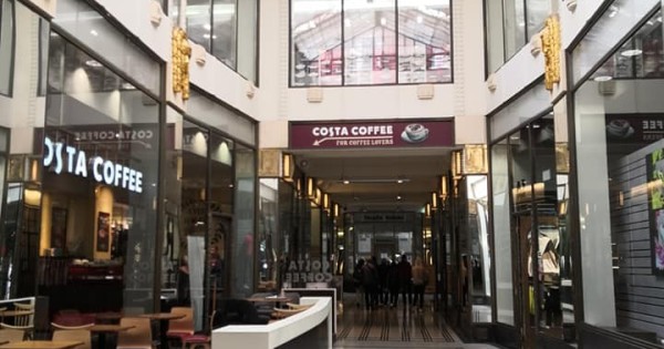 Cần cho thuê chỗ làm Nail, Praha 1 - Quảng trường con Ngựa