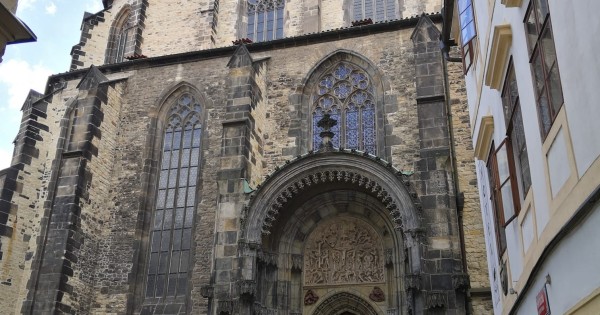 Bán nhà 3+ (78m2) cách quảng trường con Gà 150m Praha 1