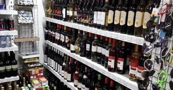 Cửa hàng 170m trên nhà byt 3 +1 . Gần trường cấp 1, cấp 2 và mẫu giáo